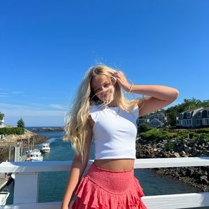 Meet your Posher, Ava